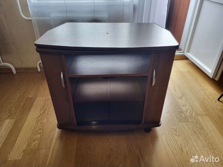 Тумба под телевизор