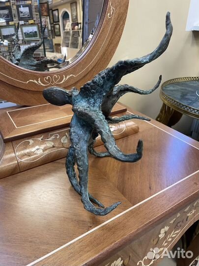 Бронзовая статуэтка 