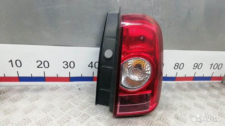 Фонарь Dacia Duster (2009-2020)