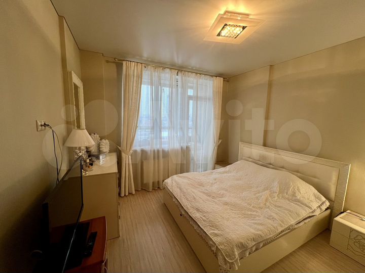 2-к. квартира, 60 м², 8/25 эт.