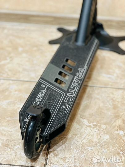 Трюковой самокат tech team