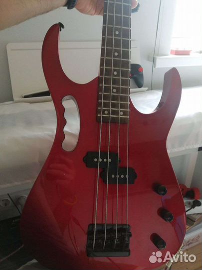 Бас гитара Zombie RMB-50