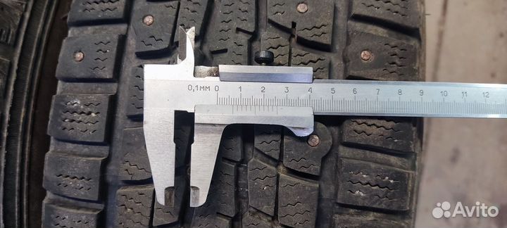 Dunlop SP Winter Ice 01 205/60 R16 92T