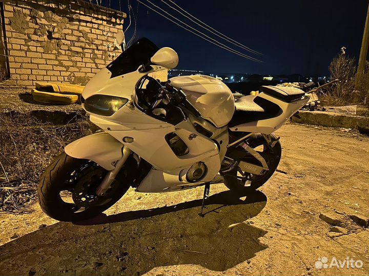 Ямаха r1