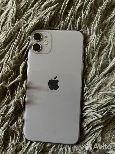 Телефон iPhone 11