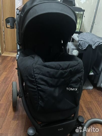 Прогулочная коляска tomix