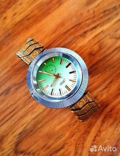 Часы зим СССР