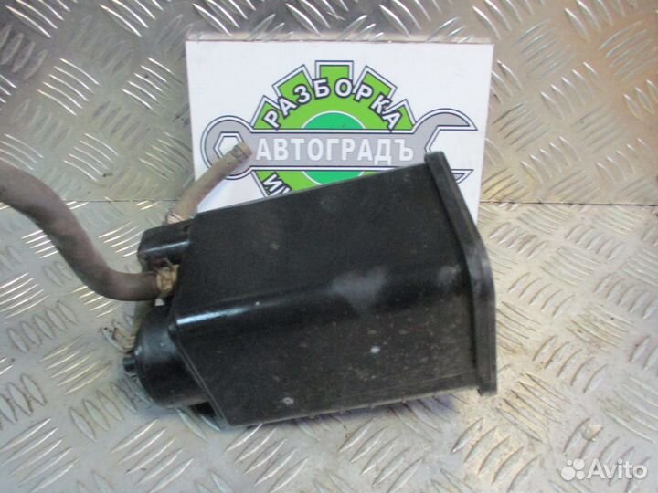 Фильтр угольный Toyota Yaris 2004г рест