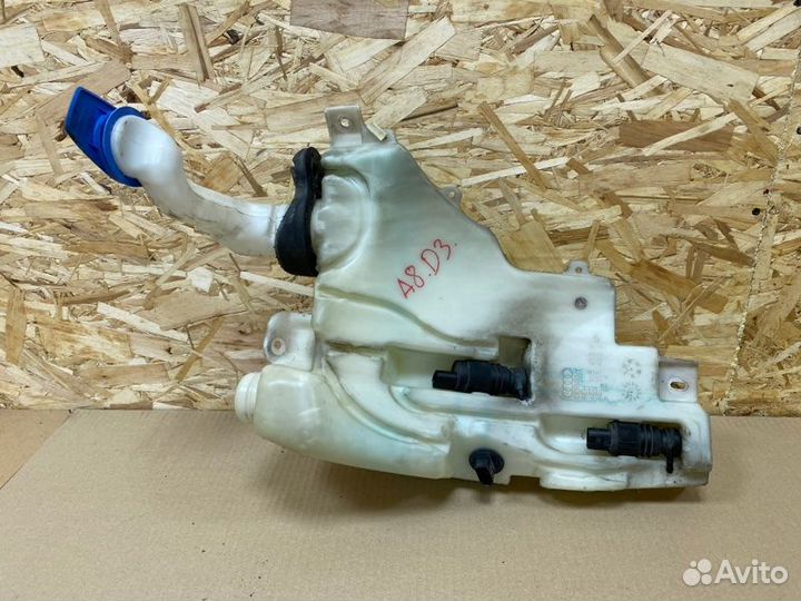 Бачок стеклоомывателя Audi A8 D3 BVJ 2006