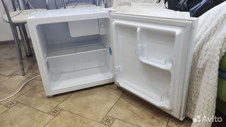 Шкаф холодильный барный Hansa FM050.4