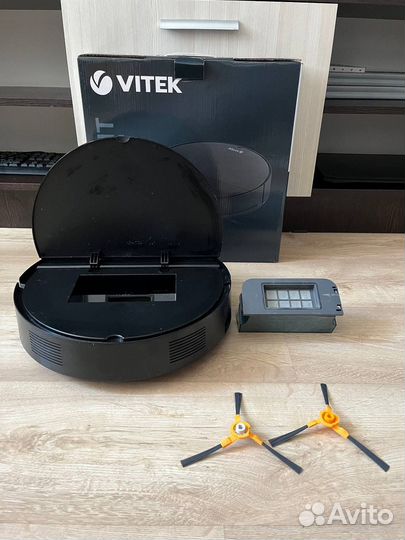 Робот пылесос vitek VT 1809