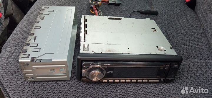 Автомагнитола «JVC» (7-го класса) с пультом д/у