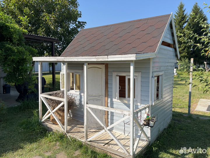 Детский деревянный домик