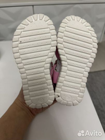 Сандалии для девочки