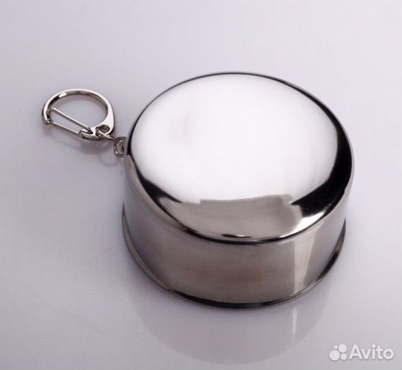 Складной стакан с карабином