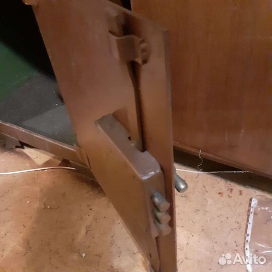 Сейф стальной