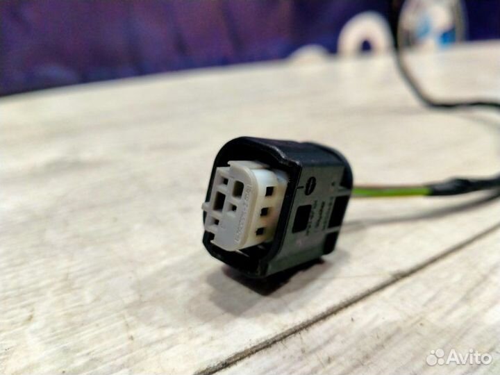 Фишка Bmw X3 E83 M54B25 01/2006