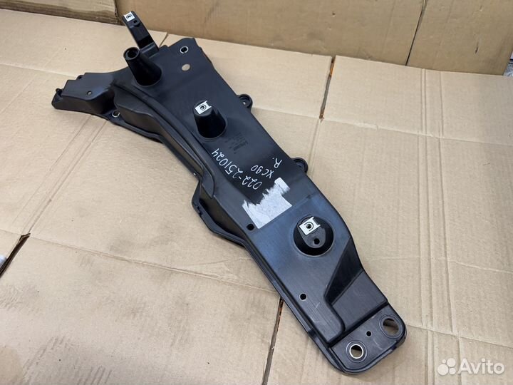 31391778 Кронштейн крыла правый Volvo XC90