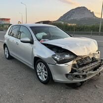 Volkswagen Golf 1.4 AMT, 2010, 230 000 км, с пробегом, цена 550 000 руб.