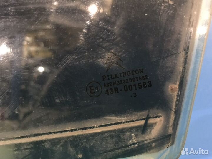 Стекло переднее Citroen C3