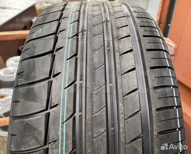 Triangle TH201 275/40 R21