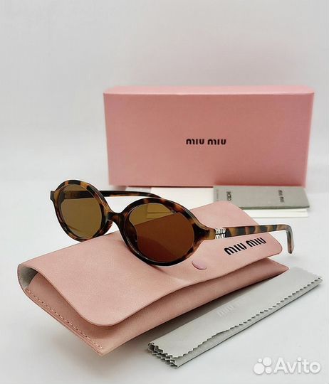 Солнцезащитные очки miu miu