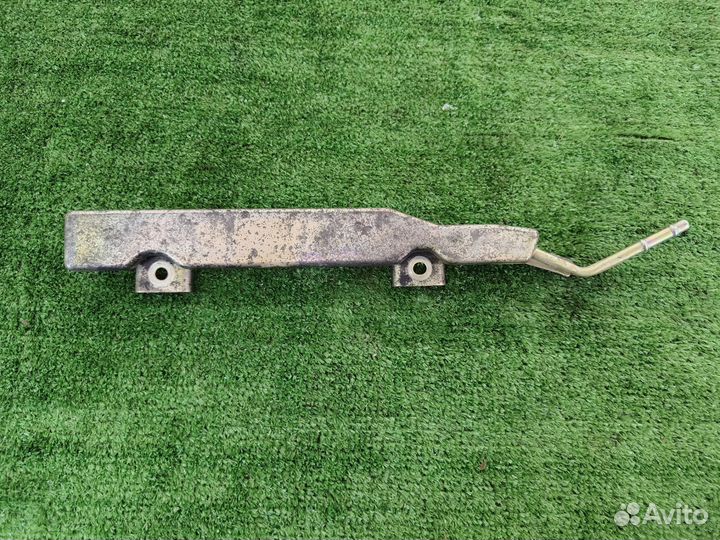 Топливная рампа Nissan almera n 16