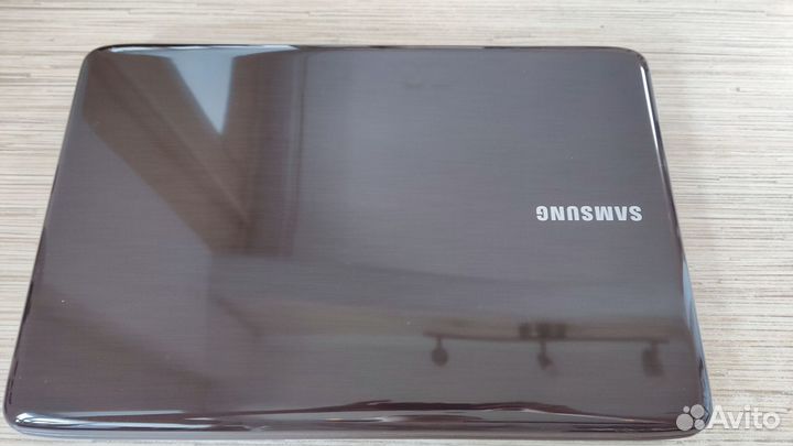 Samsung np-r540