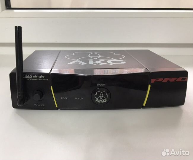 Приемник, база AKG sr 40 Single Pro радиомикрофон