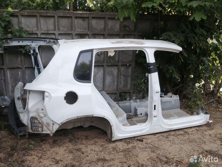 Крыло заднее Volkswagen Tiguan 1