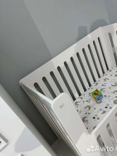 Детская кроватка