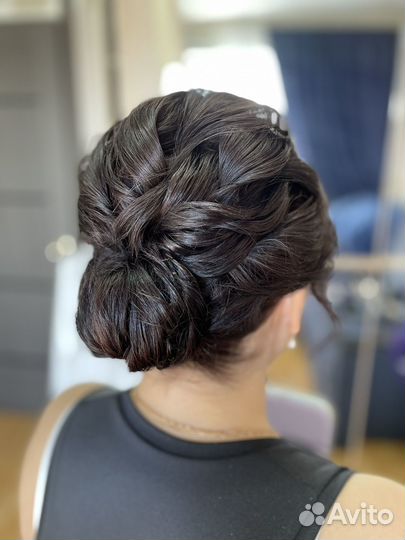 Стилист по прическам