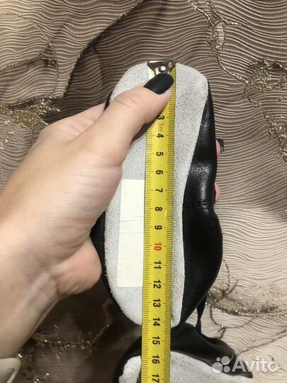 В сад на физ-ру чешки 24р. 13,5 см