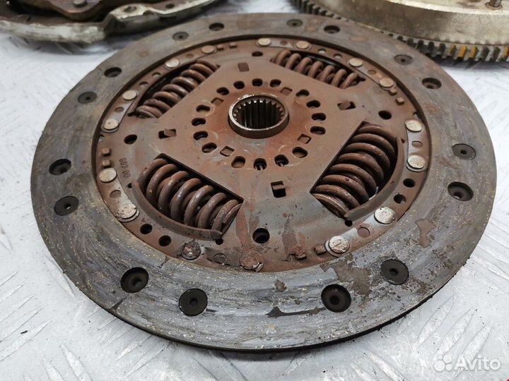 Маховик (демпфер сцепления) для Ford Focus 1