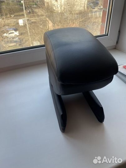 Подлокотник skoda rapid 1