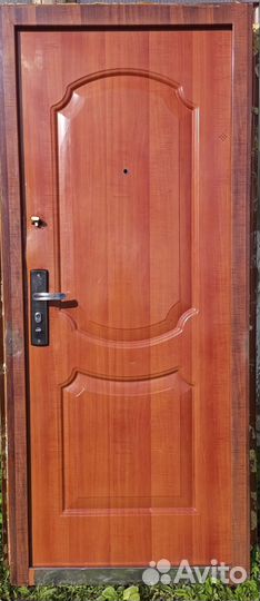 Металлическая дверь бу 860 2050