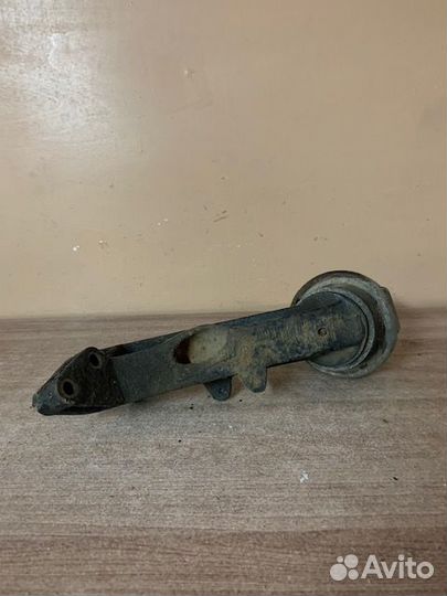 Опора, кронштейн двигателя VW transporter T4