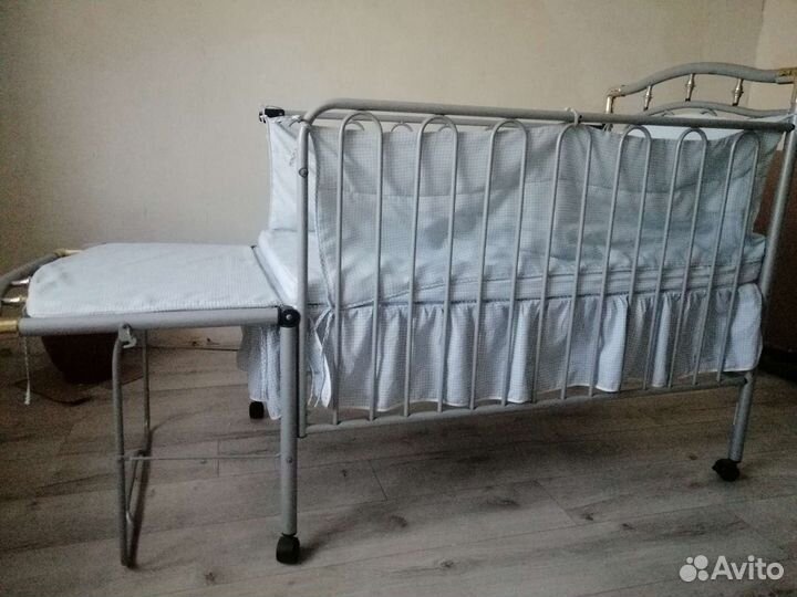 Детская кроватка с люлькой б/у