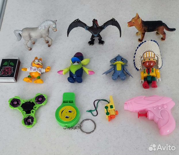 Брелок и фигурки