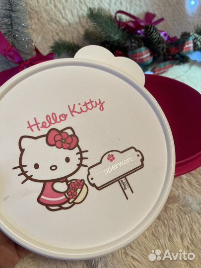 Чаша Tupperware с крышкой hello kitty
