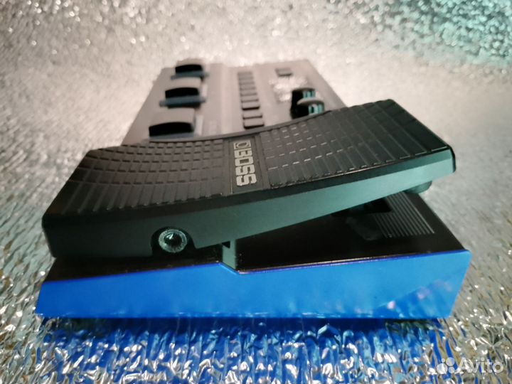 Гитарный процессор эффектов Boss GT-1