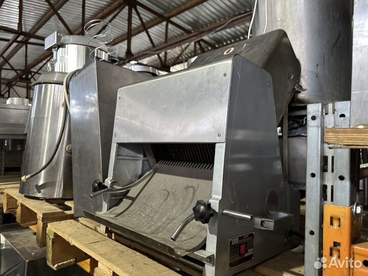 Хлеборезка Starfood TR 350