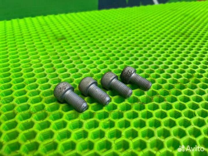 Болт карданного вала передний Infiniti Qx70 S51