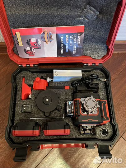 Лазерный уровень Milwaukee 4D 16 линий 10000Mah