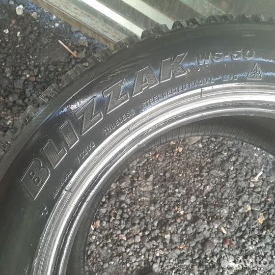 Bridgestone Blizzak WS-50 225/55 R16