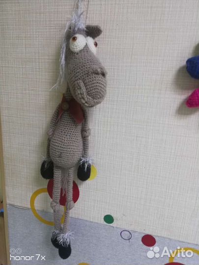 Мягкая вязаная игрушка обезьяна и конь Юлий