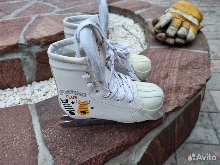 Коньки детские