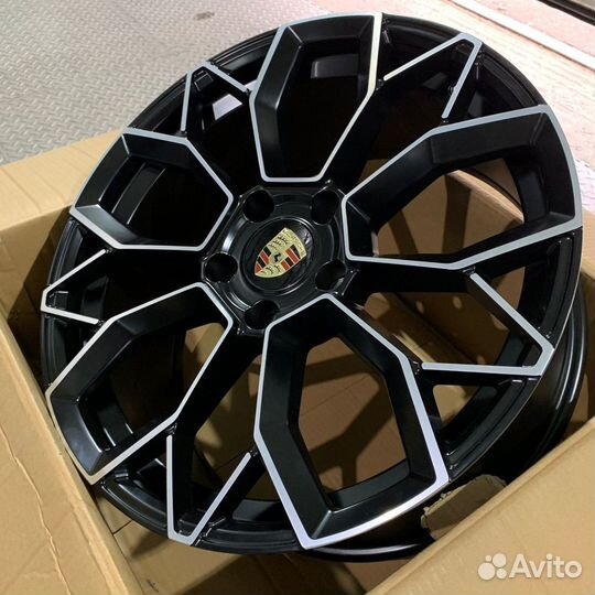 Диски на Audi Ауди Q7 4M R21