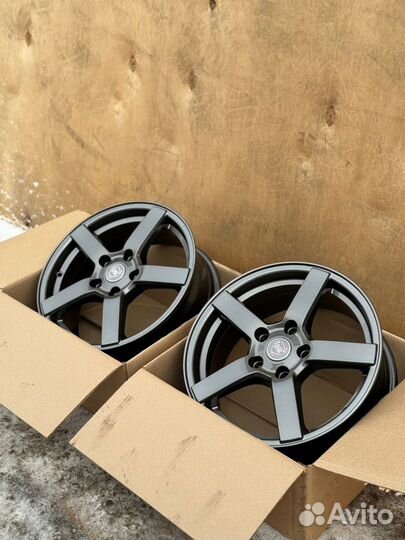 Диски r17 5x114,3 Vossen CV3 графит