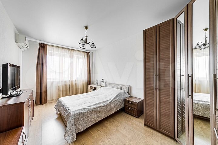 2-к. квартира, 69,2 м², 10/17 эт.